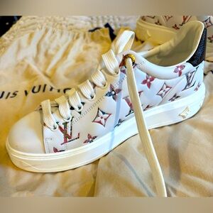 Louis Vuitton white and multicolor logo leather Time Out sneakers 38.5
